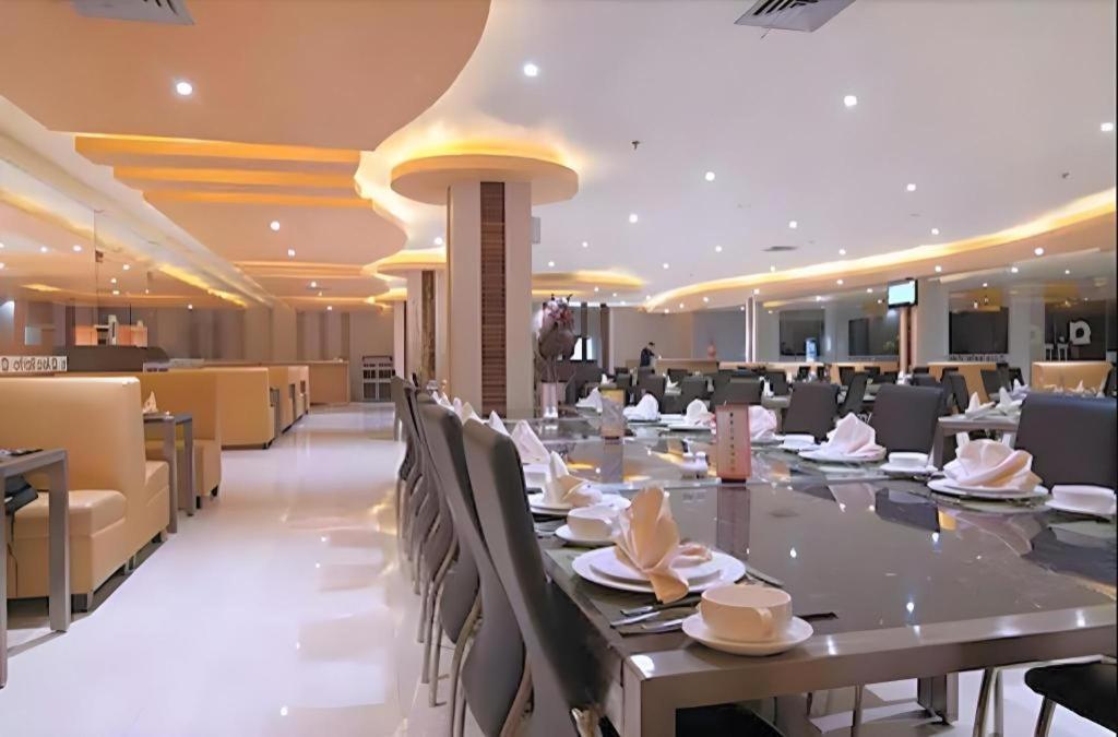 Aria Barito Hotel Banjarmasin  Zewnętrze zdjęcie